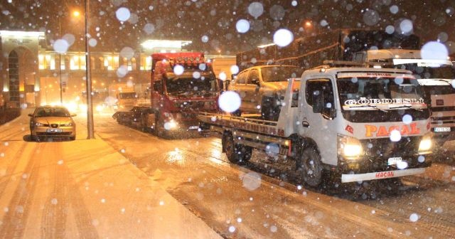 Konya’da ulaşıma kar engeli