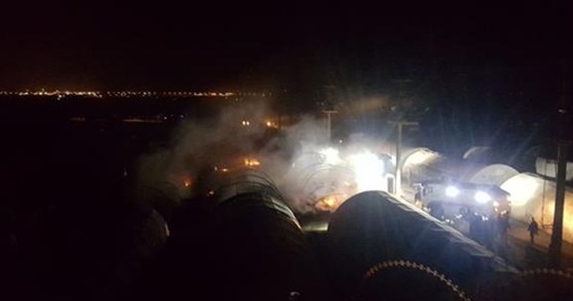 Polis ve askerlerin kaldığı çadır kentte yangın