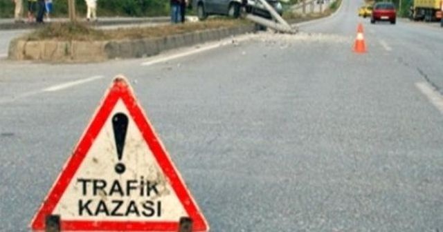 Sinop’ta otomobil ile traktör çarpıştı