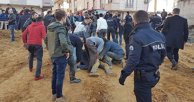 Sultangazi'de toprak kayması!