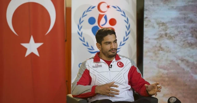 Taha Akgül genç sporcularla buluştu