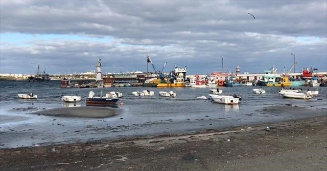 Tekirdağ&#039;da deniz suyu 15 metre çekildi