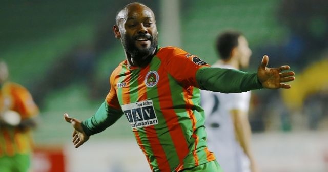 Vagner Love: &#039;&#039;Başkan gecikmiş maaşlarımı ödemezse; pazarlıklar sona erecek&#039;&#039;