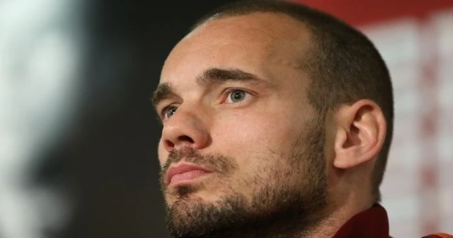 Wesley Sneijder basına tanıtıldı