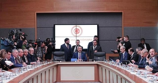 Adalet Bakanı Gül: Partiler ittifak tercihine sahip olacak