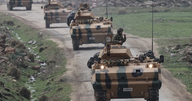 Afrin&#039;de terör örgütü PKK hedefleri yoğun şekilde bombalanıyor