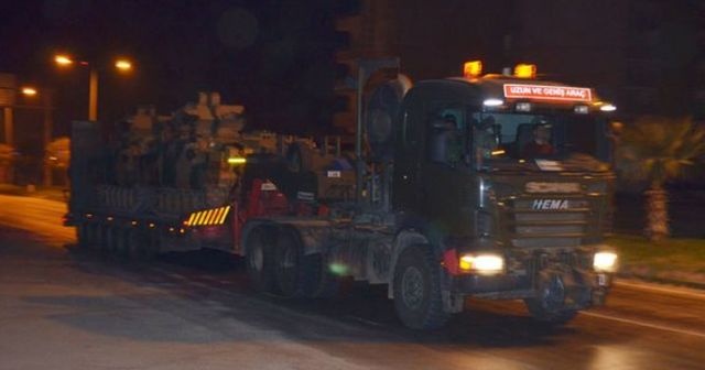 Afrin sınırına askeri sevkiyat sürüyor