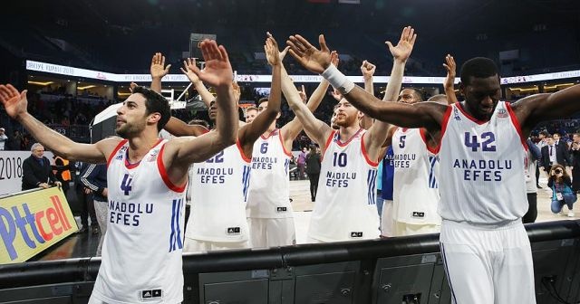 Anadolu Efes prestij maçını kazanma peşinde