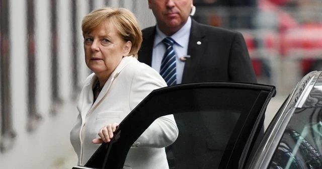 Angela Merkel partisi içinde tartışılıyor
