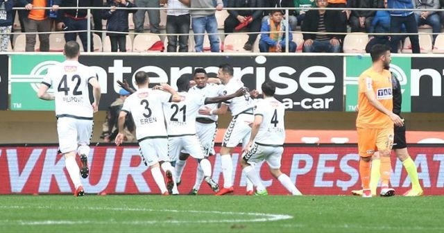 Konyaspor, deplasmanda Aytemiz Alanyaspor&#039;u 2-1 mağlup etti