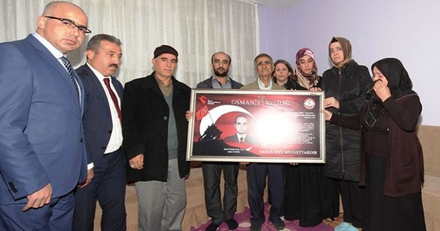 Bakan Kaya Afrin şehidinin evini ziyaret etti