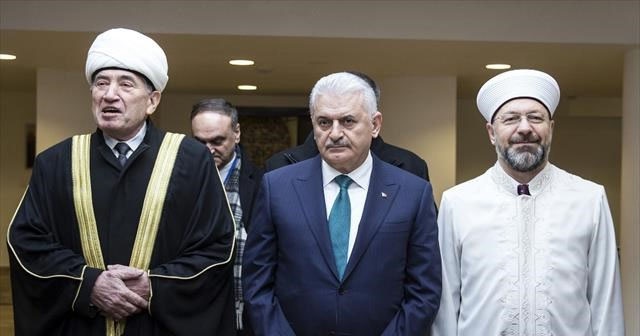 Başbakan Yıldırım, Minsk Camii’ni ziyaret etti