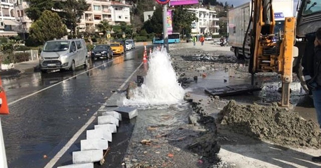 Bebek’te su borusu patladı