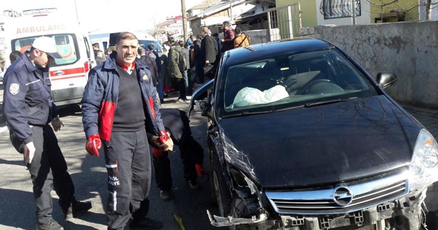 Bingöl&#039;de öğrenci servisi kaza yaptı: 12 yaralı