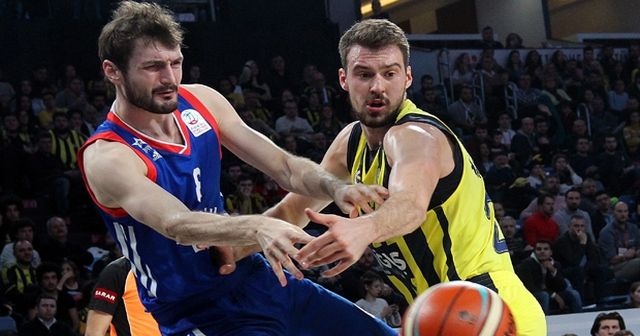 F.Bahçe&#039;yi deviren Anadolu Efes yarı finalde