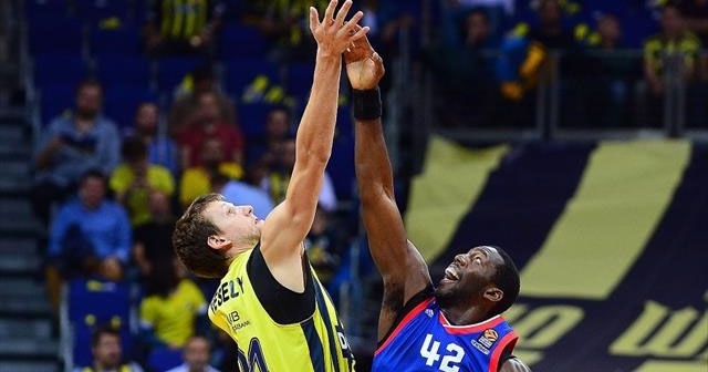 Fenerbahçe, derbide Anadolu Efes’i konuk edecek