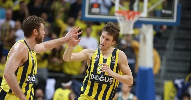 Fenerbahçe Doğuş, Olympiakos deplasmanında