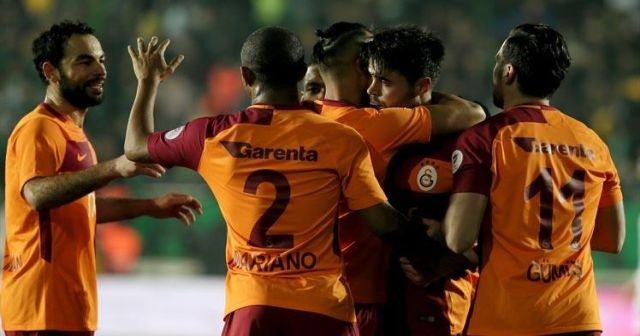 Galatasaray final kapısını araladı