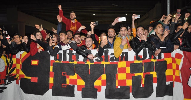 Galatasaray İzmir'e geldi