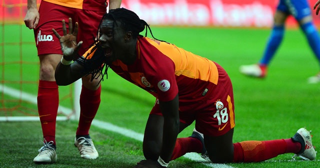 Gomis golü attı, sevincini Fatih Terim&#039;le paylaştı