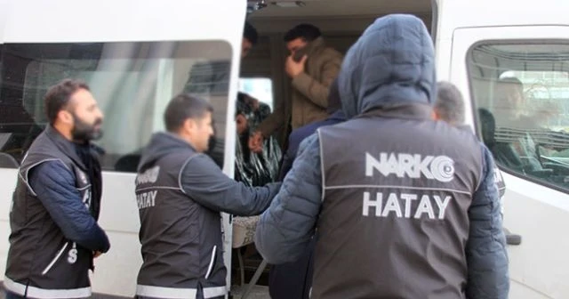 Hatay’da 2 kilogram takoz esrar ele geçirildi