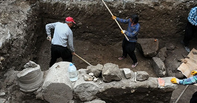 Hükümet Konağı temelinden tarihi eser çıktı