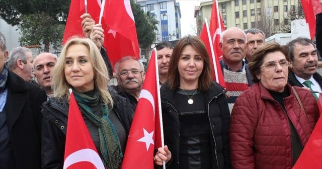 Kadınların da olduğu 70 muhtardan askerlik dilekçesi