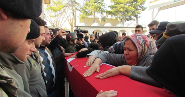 Konyalı şehidi son yolculuğuna 10 bin kişi uğurladı