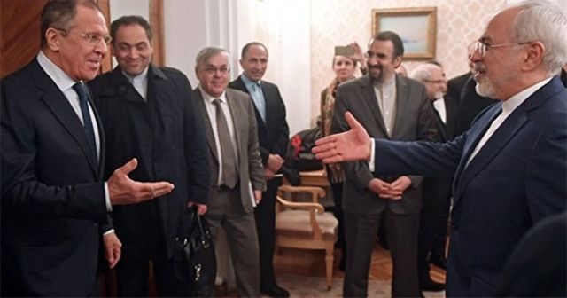 Lavrov, İranlı mevkidaşı ile bir araya geldi