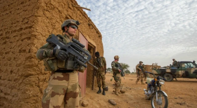 Mali'de Fransız askeri operasyonu
