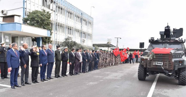 Mersin&#039;de özel harekât polisleri Afrin&#039;e uğurlandı