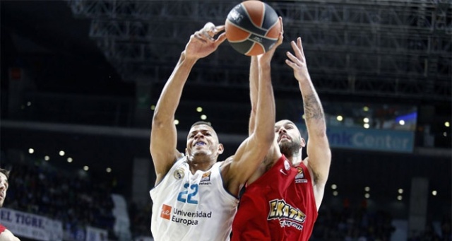 Olympiakos, Real Madrid&#039;i 80-79 mağlup etti