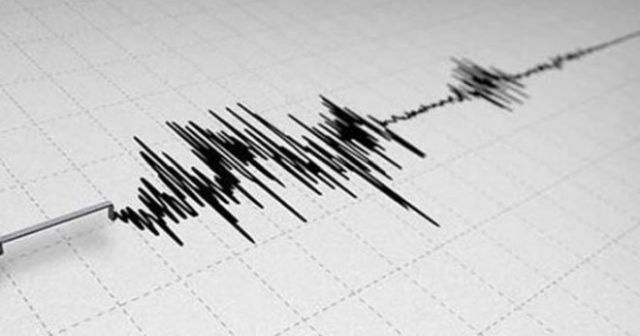 Papua Yeni Gine&#039;de 7.5 büyüklüğünde deprem