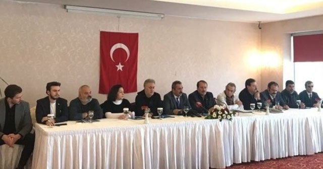 Sanatçılar Afrin&#039;deki Mehmetçik&#039;e destek için Hatay sınırında