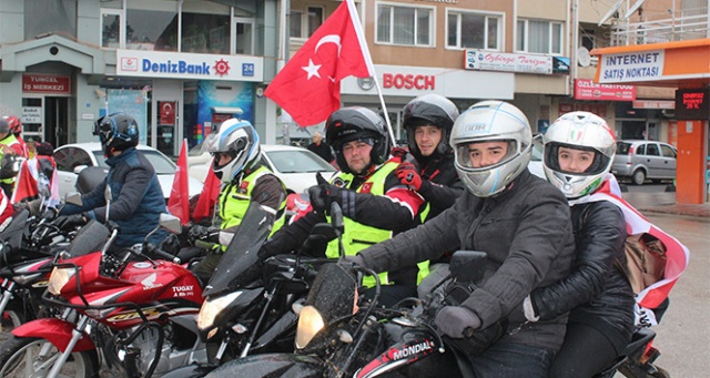 Saraylı Motosikletçiler Afrin şehitlerini andı