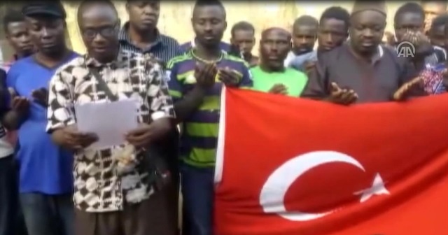 Togo&#039;da Zeytin Dalı Harekatı için 3 dilde dua edilip kurban kesildi