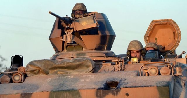 TSK: &#039;Teröristlerin saldırısında bir tank isabet aldı&#039;