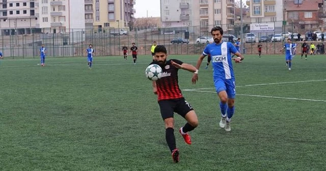 Yeşilyurt Belediyespor 1 puanı son dakikada kurtardı