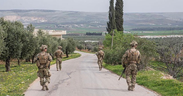 Afrin halkı köylerde yakaladıkları teröristleri TSK&#039;ya teslim etti