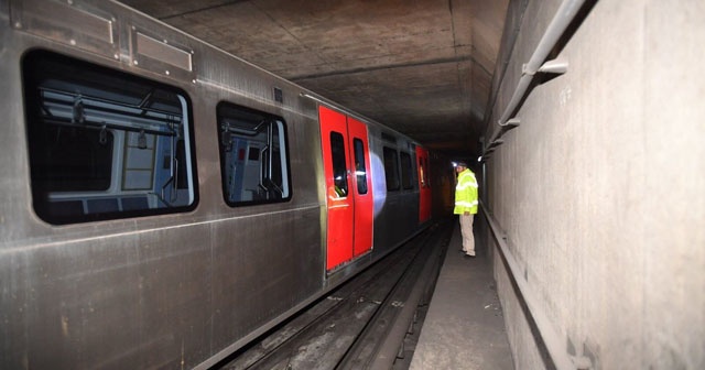 Ankara metrosunda kaza, seferler durdu!