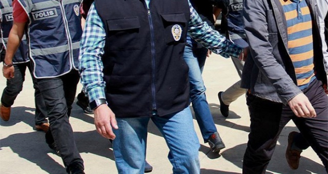 Antalya&#039;da FETÖ/PDY şüphelisi 13 kişi tutuklandı