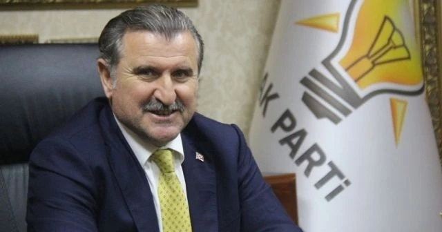 Bakan Osman Aşkın Bak’tan milli eskrimciye tebrik