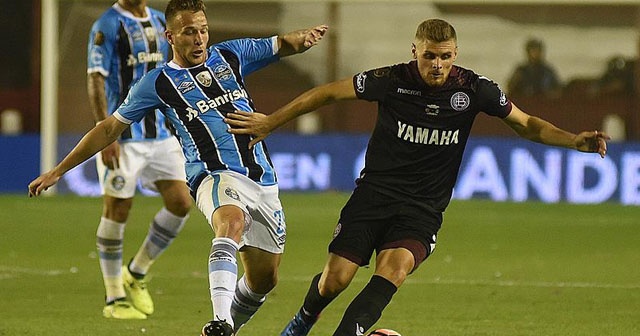 Barcelona ile Gremio Arthur için anlaştı