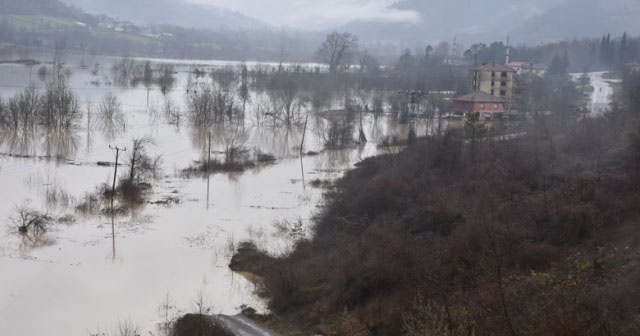 Bartın&#039;da 300 kişiye ulaşılamıyor