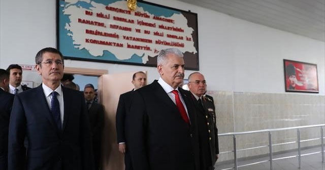 Başbakan Yıldırım askerlerle bir araya geldi