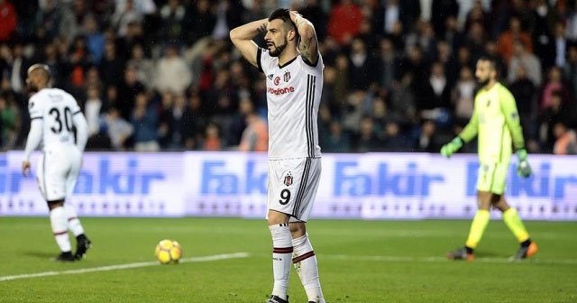 Beşiktaş liderliğe hasret kaldı