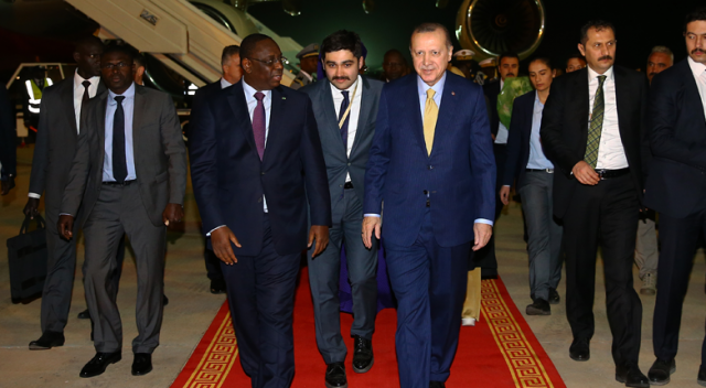 Cumhurbaşkanı Erdoğan Senegal&#039;e geldi