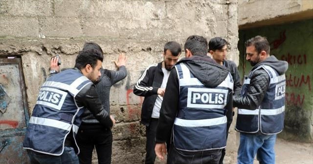 Diyarbakır’da 700 polisle asayiş uygulaması