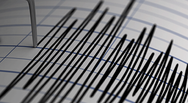 Endonezya&#039;da 5,7 büyüklüğünde deprem