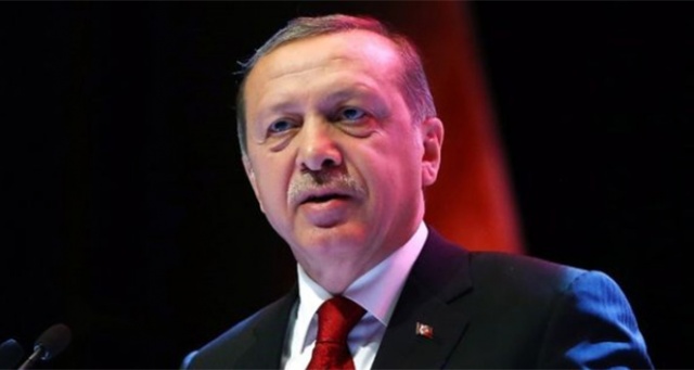 Erdoğan&#039;dan Macron&#039;a: Boyunu aşan işe girme